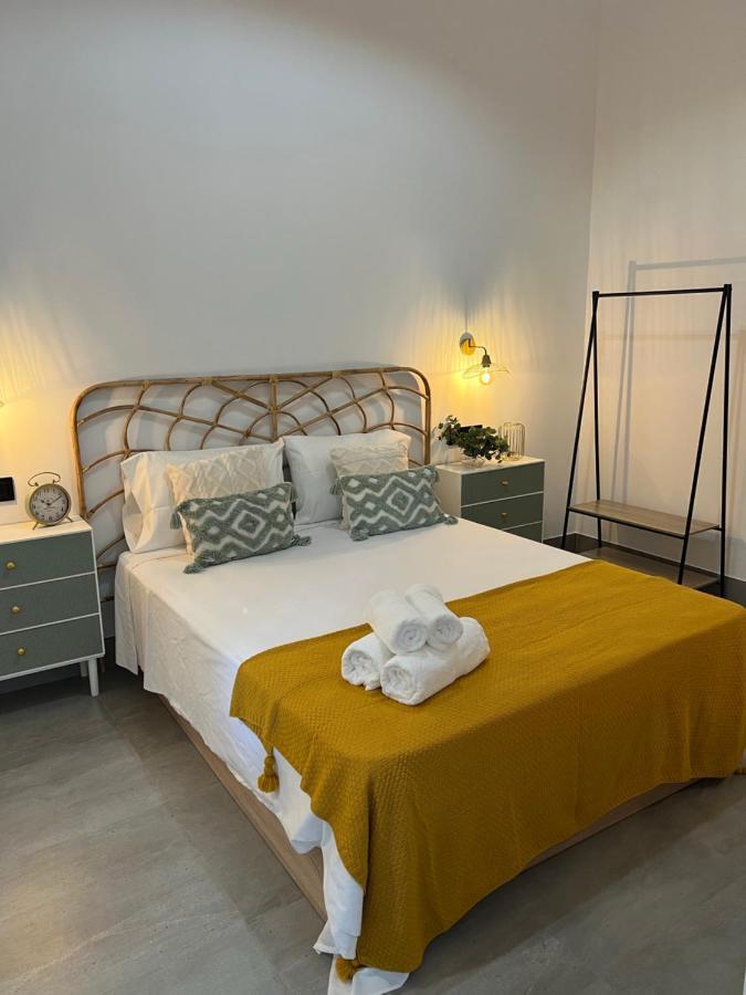 Apartamentos La Chimenea เมรีดา ภายนอก รูปภาพ